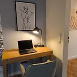 Maremar - Style Nahe Klinikum - Luxus Boxspring - Parkplatz - Kueche - Highspeed Wlan - Bis Zu 5p *